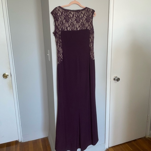 R&M Richards Purple Gown - Picture 3 of 12